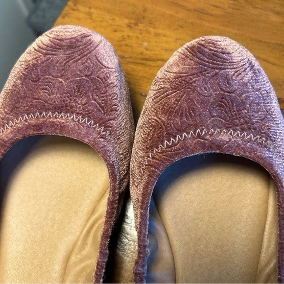 LUCKY BRAND Emmie Women's Pink Mauve Velvet Ballet Flats Size 8 - Picture 2 of 7